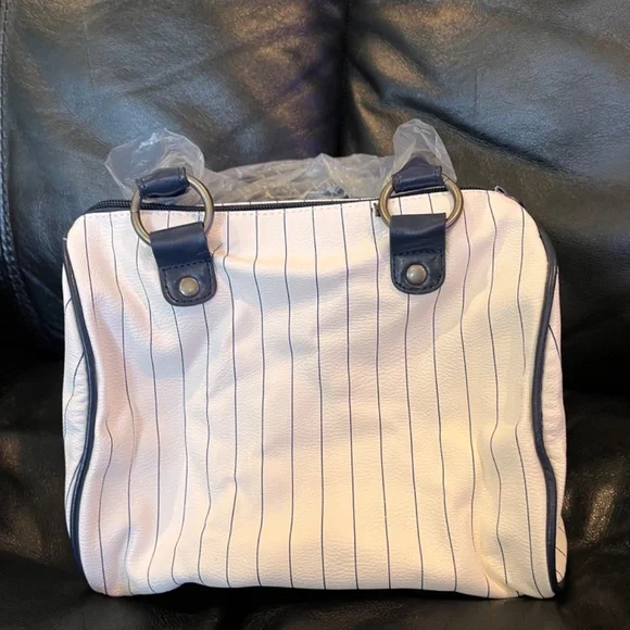 Minnesota Twins Purse MLB Licensed New - Picture 2 of 5